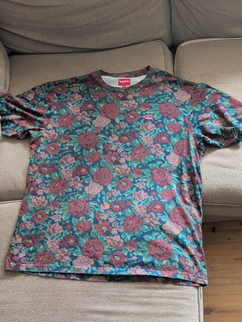 SUPREME Small Box Tee Digi Floral (FW20)
